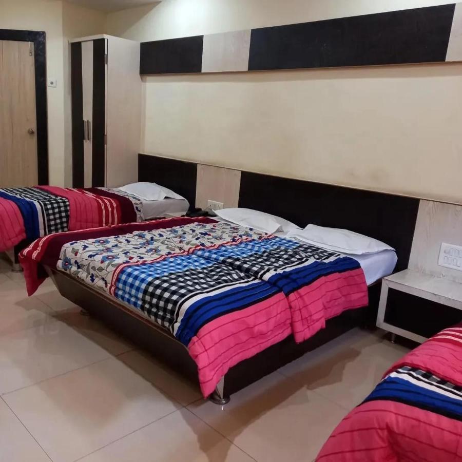 Sharan Hotel Shirdi Exterior photo